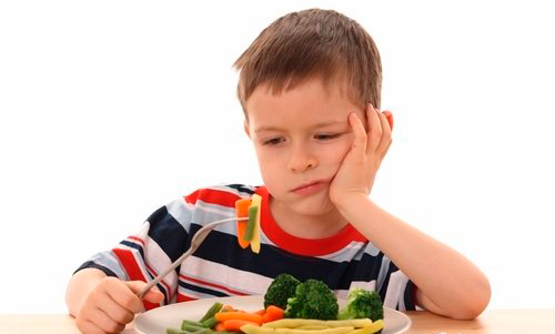 Qué hacer si tu niño no quiere comer